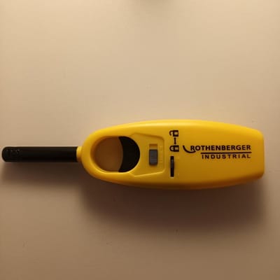 Aansteker Mini Kaars Gas - Gasaansteker - Kaarsaansteker - Industrie - Rothenberger - Geel - Hervulbaar - Afsluitbaar - Verstelbare Vlam