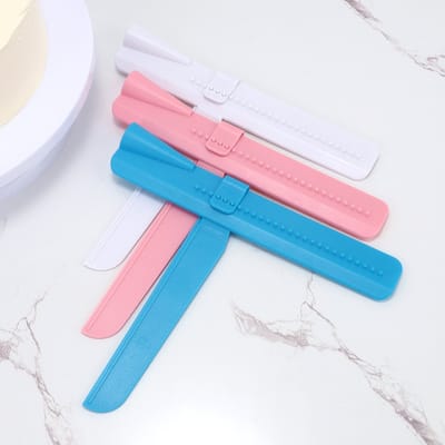 Set van 3 Verstelbare Taart Gladstrijkers in Wit, Roze en Blauw – Voor Perfecte Gladde Taartranden en Fondant