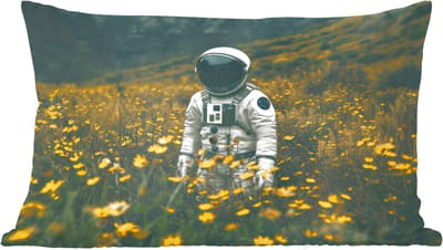 Sierkussens - Kussentjes Woonkamer - 60x40 cm - Astronaut - Bloemen - Veld - Geel