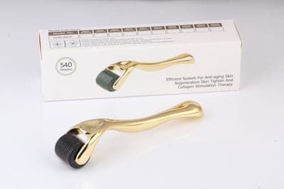 Dermaroller anti-ageing vernieuwen van de huid 0.5mm 540 naaldjes Goud Baardroller
