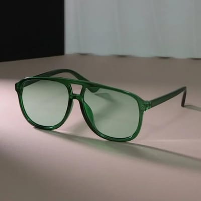 Lunettes de Soleil Cool à Monture Large Lunettes de Soleil Carrées pour Homme Femme Couleurs Gn Colorées Miroir Designer Élégantes Voyage Qualité Supérieure gray