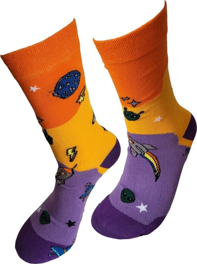 Verjaardag cadeau - Space sokken - Space alien - vrolijke sokken - valentijn cadeau - aparte sokken - grappige sokken - leuke dames en heren sokken - moederdag - vaderdag - Sokken waar je vrolijk van wordt - Maat 37-44