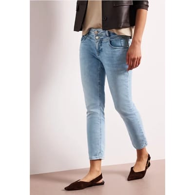 7/8 Mid Waist Slim Legs jeans in Slim Fit