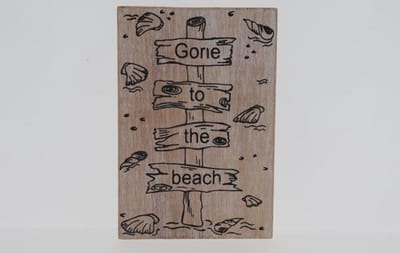 Postkaart hout Gone tothe Beach