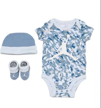 Nike - Jongens - Nike Babyset Giftpack 3-Pcs - Blauw/Multicolour/Wit - Maat 6-12 Maanden