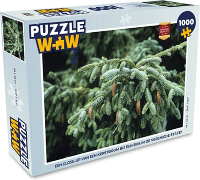 Puzzel Een close-up van een kerstboom bij een bos in de Verenigde Staten - Legpuzzel - Puzzel 1000 stukjes volwassenen - Kerst - Cadeau - Kerstcadeau voor mannen, vrouwen en kinderen