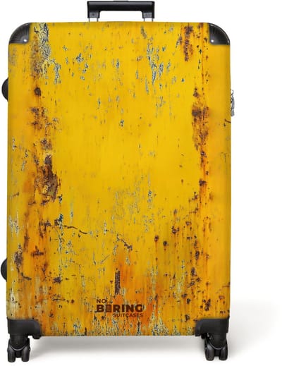 NoBoringSuitcases.com® - Koffer groot - Reiskoffer lichtgewicht - Afgebladderde gele metalen ondergrond - Rolkoffer met 4 wielen - Grote trolley XL - 98 liter bagage
