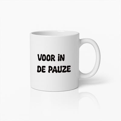 Eenvoudige Witte Koffiemok met Gedurfde Nederlandse Tekst 'Voor In De Pauze' – Ideale Mok voor Pauzemomenten