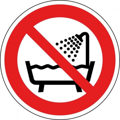 Verbodsbord gebruik apparaat niet in een bad - kunststof - P026 300 mm
