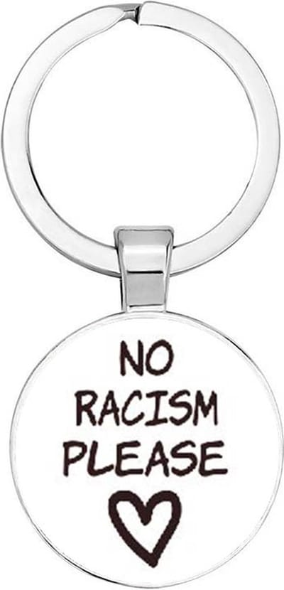 Akyol - No racism please Sleutelhanger - racisme - iemand die liefde wilt geven aan een ander - liefde - verjaardagscadeau - kado - gift - geschenk - verrassing - leuk kado voor iemand die tegen racisme is - antiracist - 2,5 x 2,5 CM