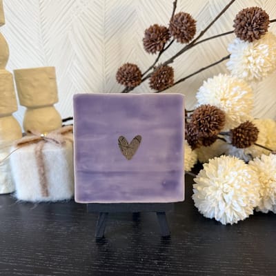 Hartjespost | Tegeltje Hartje paars, goud | tegeltjes met tekst | spreuktegel | tegeltjeswijsheden | Cadeau | Valentijn | Liefde | Love | Valentijnscadeau | Cadeau voor hem of voor haar | 14 Februari | V-Day | Valentine | Romantisch | 10x10