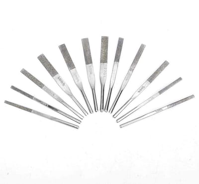 Diamantvijlenset - Metalen Vijlen Naaldvijlen - Metaal Bewerken - 12 Stuks Set - 3 Mm Schacht - Zilver