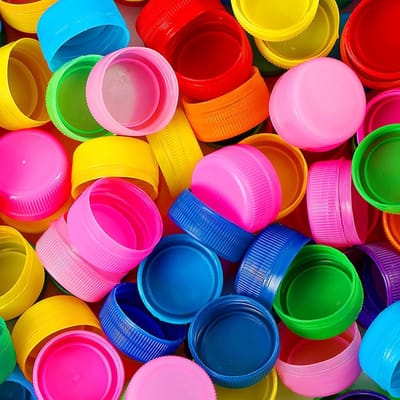 Kleurrijke Flessendoppen - Plastic Dekseltjes - Knutselprojecten Maken - Voedselveilig PE Materiaal - 100 Stuks 3cm - 12 Kleuren