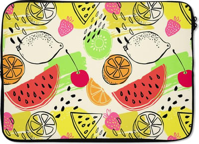 Laptophoes 14 inch - Fruit - Kleuren - Geel - Groen - Laptop sleeve - Binnenmaat 33x23 cm - Zwarte achterkant