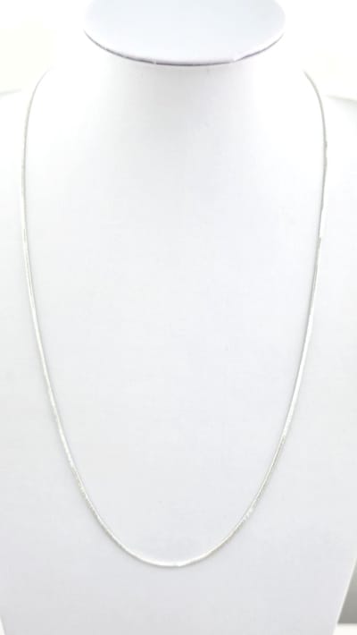 Verzilverde halsketting Set van 2 – kettingen 60 cm voor je hanger. Perfect te lageren met andere kettingen voor een trendy gestapelde look.