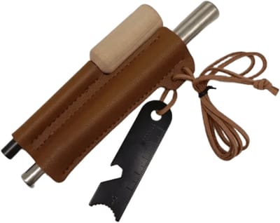 VANDAAG VERZONDEN - Vuurstarter + Flesopener + Blaaspijp Ketting - Firestarter - Survival Aansteker - Vuurmaker Magensium - Flint Staaf - Vonkstaaf - Vuursteen en strijker - Vuurstarter - Survival vuurstarter - Noodpakket Noodspullen Overleven