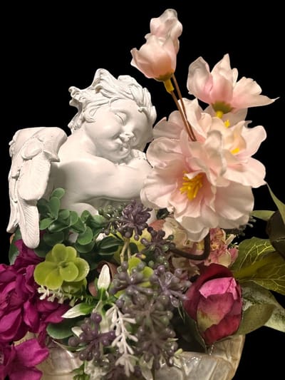 Seta Fiori - Kunstbloemen - Engel van Liefde – Bloemstuk met roze kunstbloemen – 28cm -