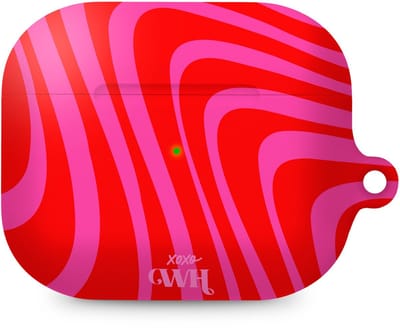 xoxo Wildhearts hoesje geschikt voor AirPods Pro 3 - Berry Much - Matte - Ook als telefoonhoesje verkrijgbaar - schokbestendige case - koptelefoon hoesje - Mat - Beschermhoes met golvende print - golven - Rood - Roze
