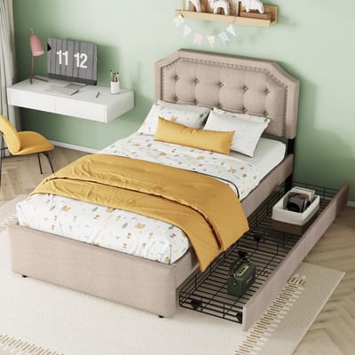 Gestoffeerd plat eenpersoonsbed met twee lades - 90x200 cm - Donkerbeige - Decoratieve koperen nieten - In hoogte verstelbaar hoofdbord - Inclusief 12 latten - Belastbaar tot 200 kg
