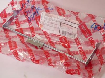 diverse beugels voor aprilia 50 gulliver scooter 1995 - 1998 ap8201958 nieuw