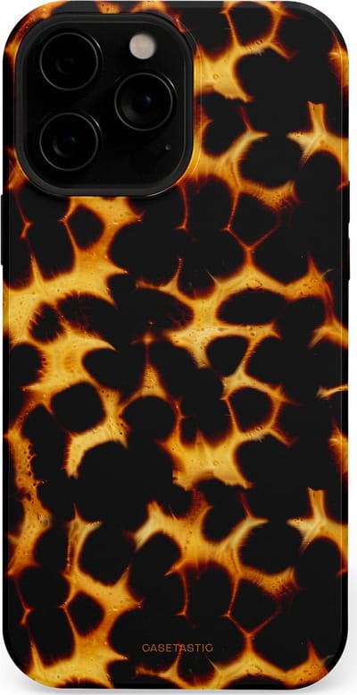 Casetastic Hoesje Geschikt voor Apple iPhone 13 Pro Magsafe - Stijlvolle Beschermende Duo-layer Case - Gevaarlijkspoor