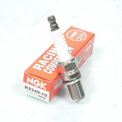 Bougie d'allumage NGK pour Moto Ducati 916 SPS FOGARTY REPLICA Après 1994 R2349-10 / 6839 Neuf