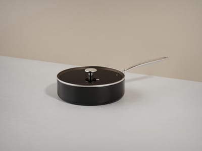 COMBEKK Element Expert sauteerpan met deksel - 18cm - Zwart - PFAS vrije keramische antiaanbaklaag - Gemaakt van 100% gerecycled aluminium - Inductiegeschikt