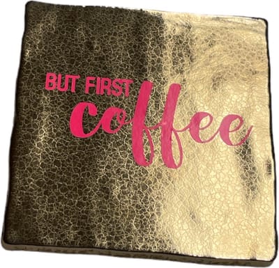 Hippe tegeltje met tekst: But first coffee | Goud met neon roze | Gepersonaliseerde cadeau | Hippe Spreuktegel | Nieuwe woning cadeau | Housewarming cadeau | Quote tegeltje met Koffie coffee