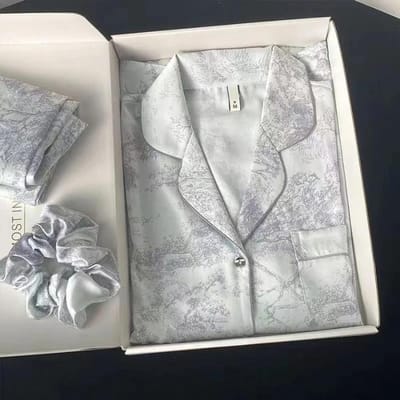 Dames satijnen pyjamaset Lente Nieuwste Klassieke Zand schilderij Pyjamaset Lange Mouw Knopen Groene Pyjama Loungewear Dames Nachtkleding M gray