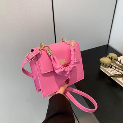 High-end Niche Crossbody Tas voor Dames Nieuwe Mode Handige Kleine Vierkante Tas Lente en Zomer Veelzijdige Retro Schoudertas pink