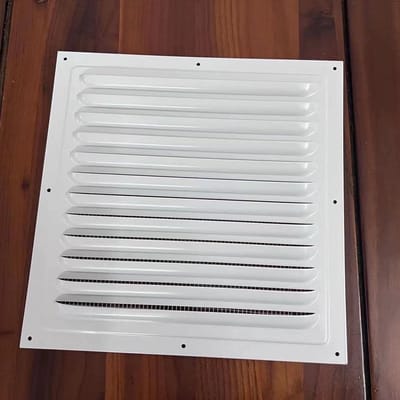Vierkante Metalen Ventilatieafdekking met Fijnmazig Insecten- en Stofwerend Rooster