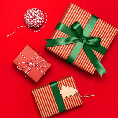 Donkergroene Satijnen Linten Set van 6mm, 10mm en 15mm voor Creatieve Projecten, Cadeauverpakking en Kerstdecoratie (23m/Rol x 3 Rollen)