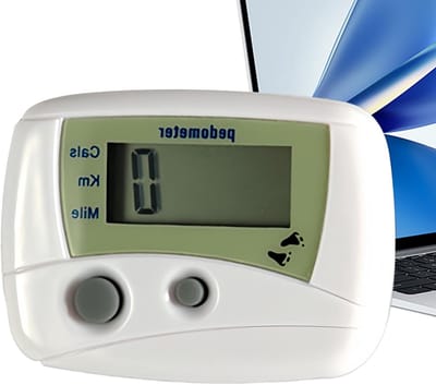 Stappenteller Digitaal - Bewegingsmonitor Activiteitentracker - Fitness Wandelen Zwemmen - Compact LCD Scherm - 5.5 x 4.5 cm - Wit