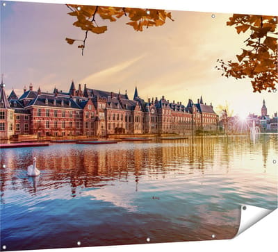Gards Tuinposter Binnenhof Gebouw in Den Haag - 160x120 cm - Tuindoek - Tuindecoratie - Wanddecoratie buiten - Tuinschilderij
