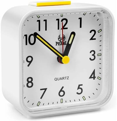 GELLDG Analoge wekker voor op het bed - Bureauwekker met snoozefunctie en licht - Reiswekker - Stille wekker - Draagbare wekker - Wit - Werkt op batterijen (niet inbegrepen)
