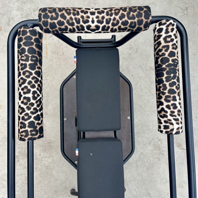 Longtail kussen - Monkeybar - Leopard Luipaard