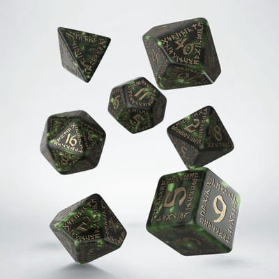 Q-Workshop Runic - Fles-Groen & Goud dobbelstenen set (7)