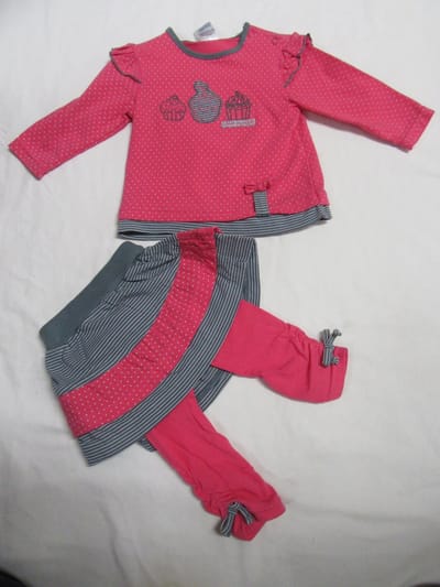 Dirkje , kledingsetje , tshirt lange mouw rokje en legging , fuchia , 3 maand  62