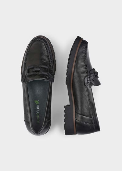Schoenen met modieuze versiering - zwart - Gr. 36 van Goldner Fashion