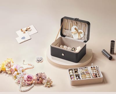 Famanu - Reissieradendoos 2 lagen, draagbaar sieradenkistje met spiegel – zwart