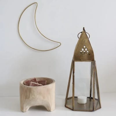 Maan Messing - Wandhanger - Goud - Schaal - Decoratief - Deco - Wonen - Stijlvol - Luxe - Trendy - Gold - Interieur - Kinderkamer - Sfeervol - Chique - Woonaccessoire - Woonaccessoires - Woon - Wonen - Inrichting - Interieur Living - Slaap Woonkamer