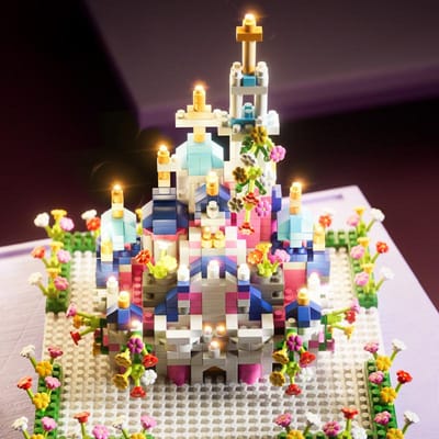 Blocs de Construction Château Forêt de Fleurs de Rêve Blocs de Construction Microparticules Compatibles avec Puzzle Puzzle Jouet Décoration de Table 13*13*13cm