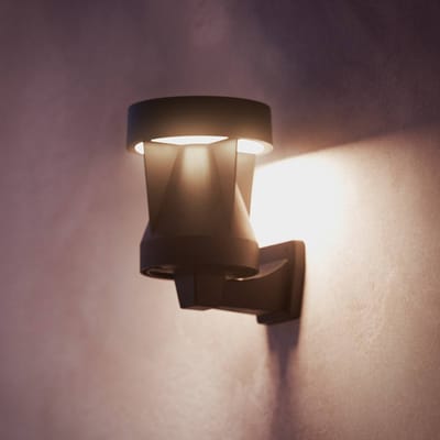 Philips Avery wandlamp - Solar buitenlamp - Warm wit licht; 2700K - Zwart - Zonne-energie