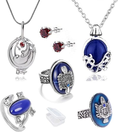 6-delige set vampier sieraden met kettingen, oorbellen en ringen - ideaal voor fans van de serie en cosplay accessoires