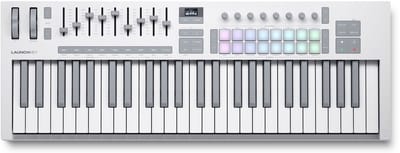 Novation Launchkey 49 MK4 - MIDI Keyboard Controller - 49 Semi-Gewogen Toetsen - 4 Octaven - 16 FSR Drumpad - 9 Faders - 8 Encoders - OLED Display - USB-C - 5-Pins MIDI - Wit