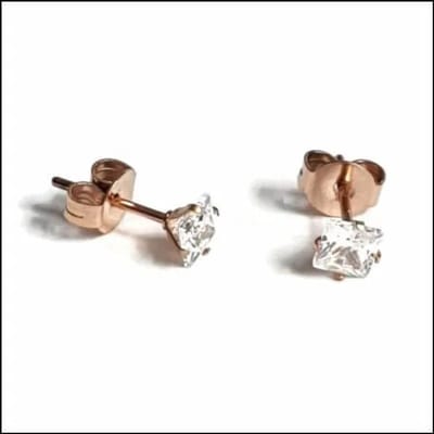 Aramat Jewels | Oorbellen | Oorbellen – RVS Roségoudkleur met Vierkante Zirkonia (4mm) | | | |4mm | Staal | Kinderen, Volwassenen | Verkleurd niet