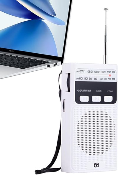 Zakradio - Draagbare radio - Kamperen en Reizen - Met zaklamp - Compact formaat - Wit