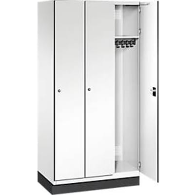 C+P Cambio locker, 3 vakken, met plint, B 900 x D 525 x H 1980 mm, verkeerswit/wit
