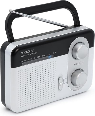 Draagbare FM Radio met Hoofdtelefoonaansluiting - Compact en Wit/Zwart