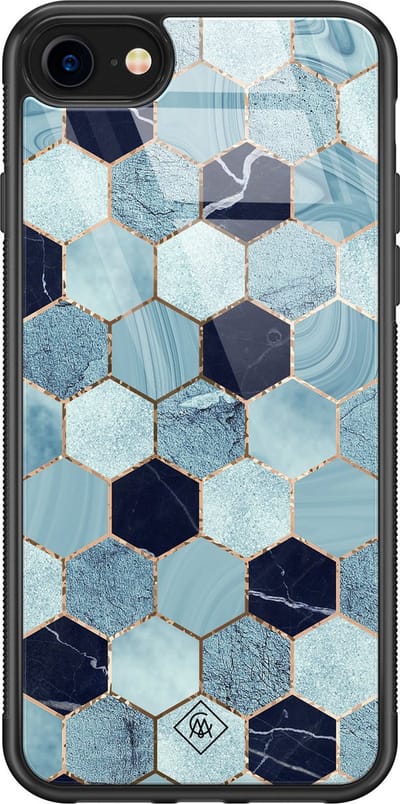Casimoda® hoesje - Geschikt voor iPhone 8 - Blue Cubes - Luxe Hard Case Zwart - Backcover telefoonhoesje - Blauw